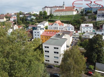 4 | Pronájem - kanceláře, 1 800 m²