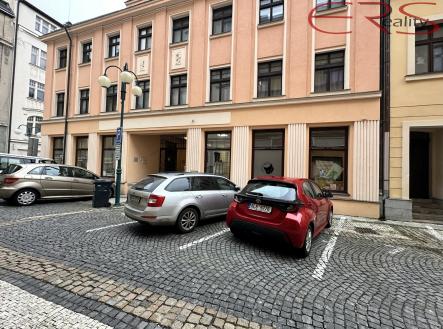 Okolí nemovitosti | Pronájem - obchodní prostor, 42 m²