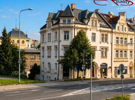 Hlavní budova | Pronájem - restaurace, 86 m²