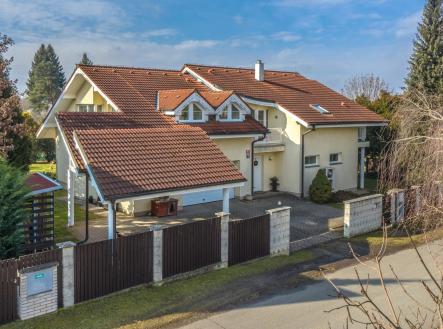 Prodej - dům/vila, 260 m² obrázek