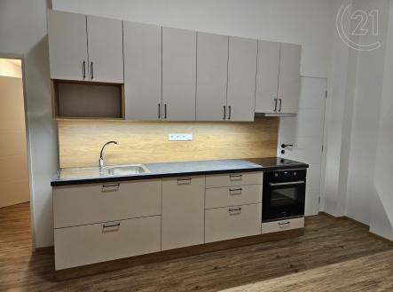 . | Pronájem bytu, 2+kk, 50 m²