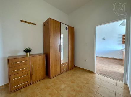 . | Pronájem bytu, 2+kk, 66 m²