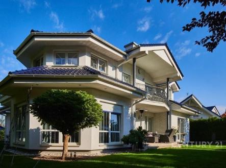 . | Prodej - dům/vila, 358 m²