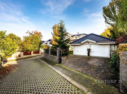 . | Prodej - dům/vila, 358 m²