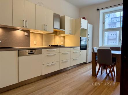 . | Pronájem bytu, 3+kk, 89 m²