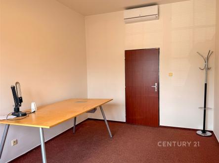 . | Pronájem - kanceláře, 16 m²