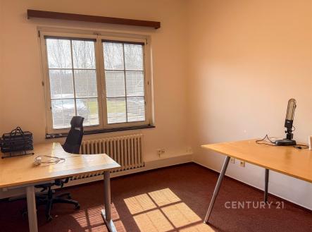 . | Pronájem - kanceláře, 16 m²