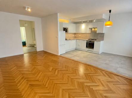 . | Pronájem bytu, 3+kk, 67 m²