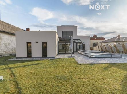 Prodej - dům/vila, 350 m²