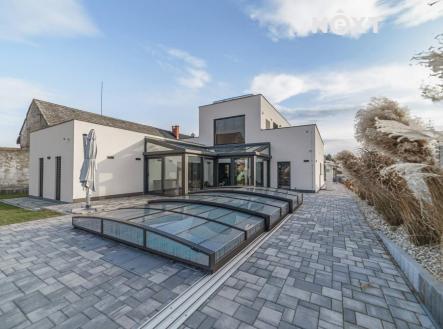 Prodej - dům/vila, 350 m²