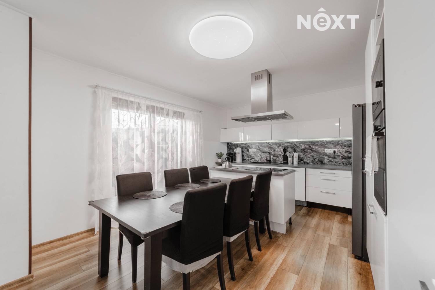 Prodej Rodinný dům, 328㎡