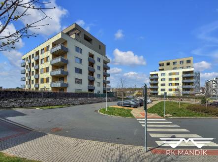 Pohled na dům | Pronájem bytu, 2+kk, 43 m²