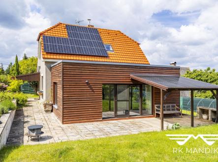 Pohled na dům | Prodej - dům/vila, 164 m²
