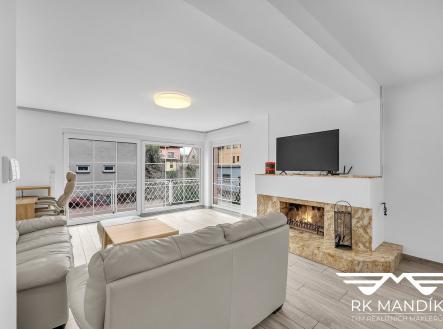 Obývací pokoj | Prodej - dům/vila, 220 m²