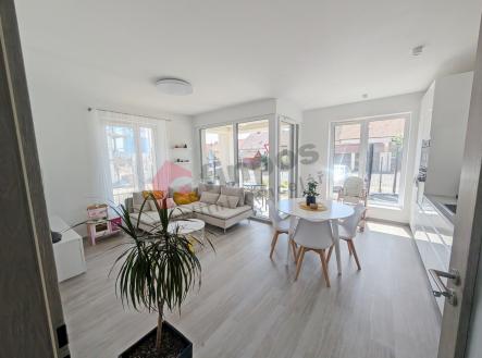 Pronájem bytu, 3+kk, 68 m²