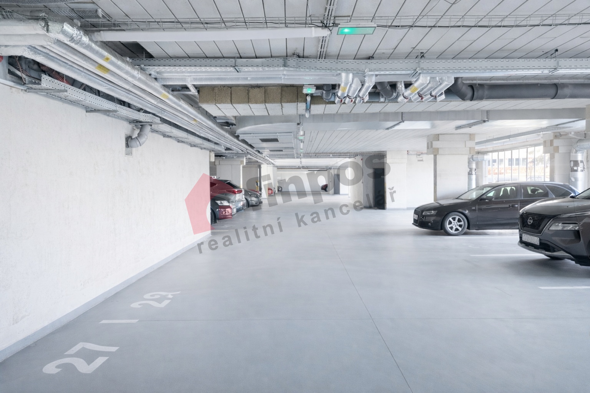 Prodej garážového stání v novostavbě – Kubelíkova, Hradec Králové, 13 m²