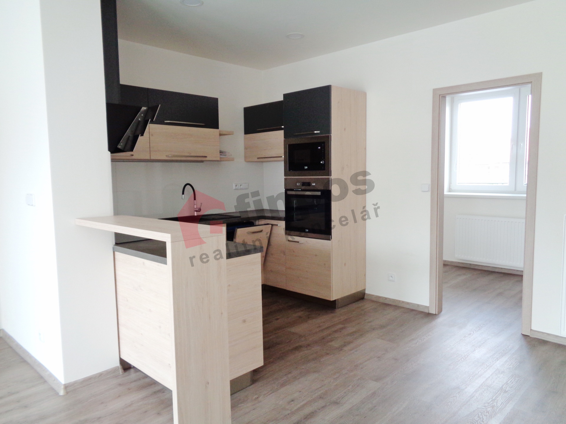 Pronájem přízemního moderního bytu 3kk 68m2 v RD se zahradou