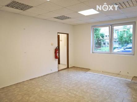 Pronájem - komerční objekt, obchodní centrum, 54 m²