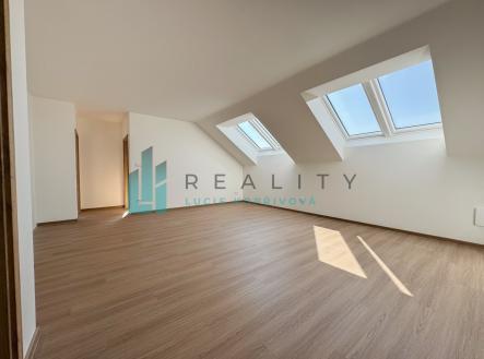 foto: 2 | Prodej bytu, 3+kk, 74 m²