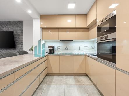 foto: 2 | Prodej - dům/vila, 150 m²