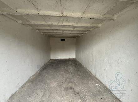 eac4b3ec-361e-44a0-b7cd-54bd02d114ff-1-105-c.jpeg | Prodej - malý objekt/garáž