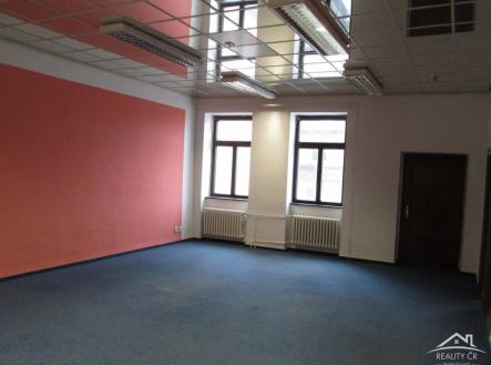 Pronájem - kanceláře, 153 m²