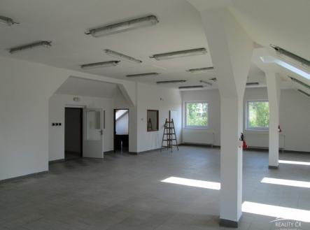 Fotka 2 | Pronájem - komerční objekt, administrativní budova, 200 m²