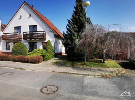 Fotka 1 | Prodej - dům/vila, 140 m²