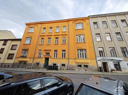 Fotka 1 | Prodej - nájemní dům, 627 m²