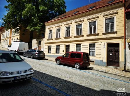 Fotka 2 | Prodej - nájemní dům, 323 m²