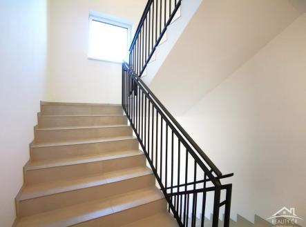 Fotka 7 | Prodej - nájemní dům, 557 m²