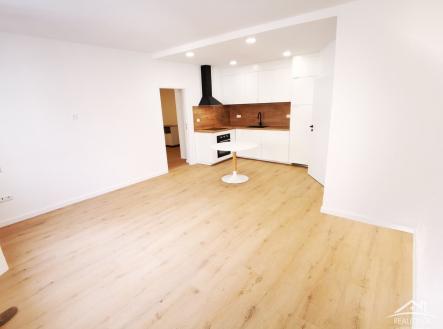 Fotka 1 | Pronájem bytu, 2+kk, 67 m²