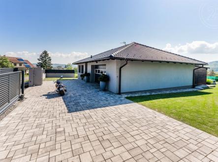 . | Prodej - dům/vila, 226 m²