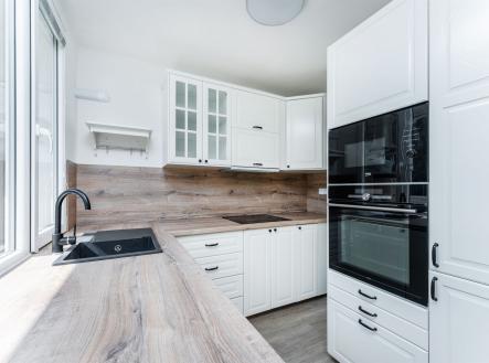 . | Pronájem bytu, 3+kk, 68 m²