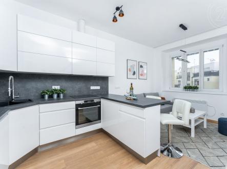 . | Pronájem bytu, 2+kk, 45 m²