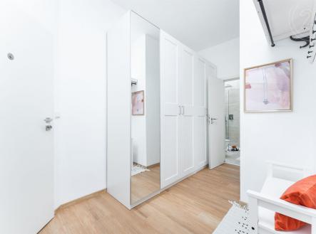 . | Pronájem bytu, 2+kk, 45 m²