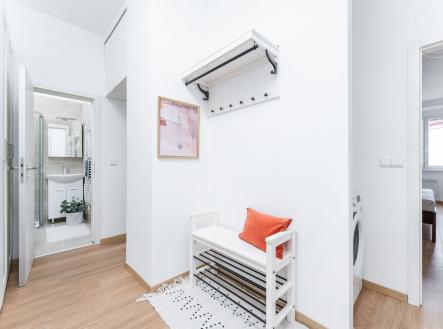 . | Pronájem bytu, 2+kk, 45 m²