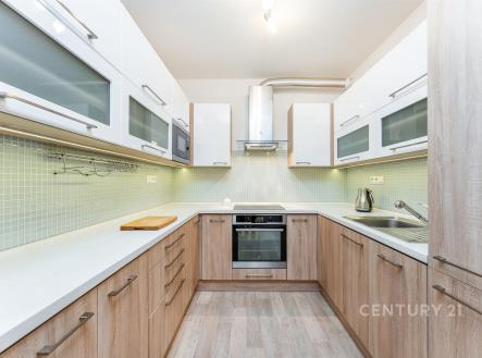 . | Pronájem bytu, 2+kk, 58 m²