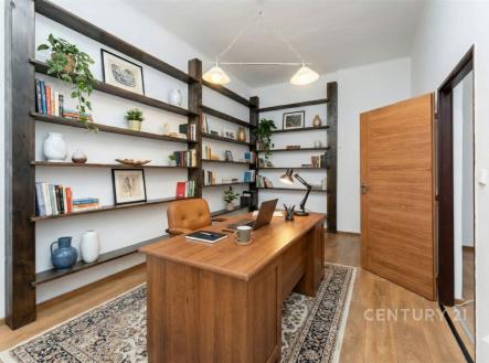 . | Pronájem bytu, 4+kk, 99 m²