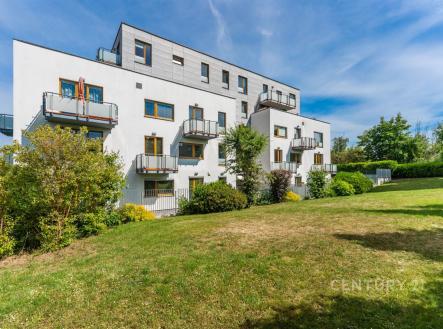 . | Pronájem bytu, 1+kk, 49 m²