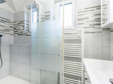 . | Prodej - dům/vila, 203 m²