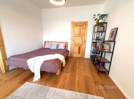 . | Pronájem bytu, 2+kk, 50 m²