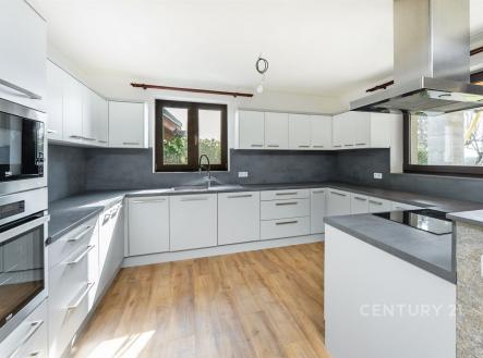 . | Prodej - dům/vila, 128 m²