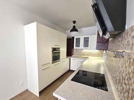 . | Pronájem bytu, 2+kk, 70 m²