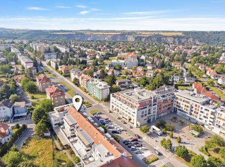 . | Prodej - obchodní prostor, 216 m²