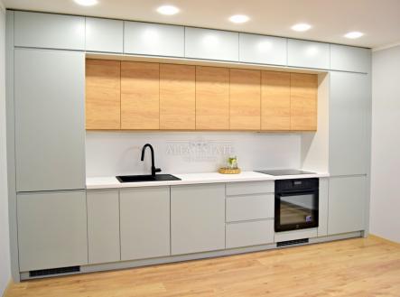 Pronájem bytu, 3+kk, 72 m² obrázek