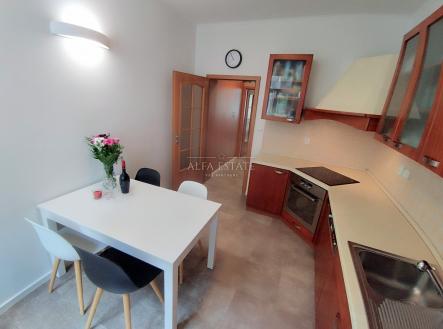 Pronájem bytu, 3+1, 79 m²