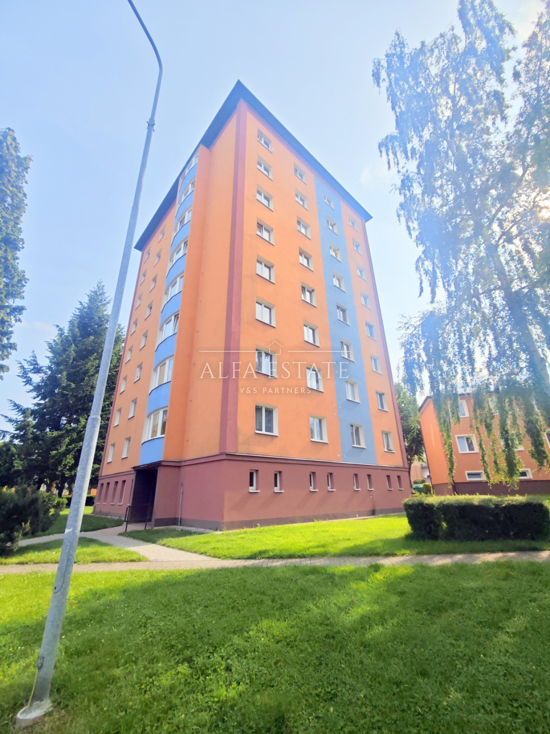 Byt 3+1 s lodžií, 63m2, ul. Školní, Nová Role
