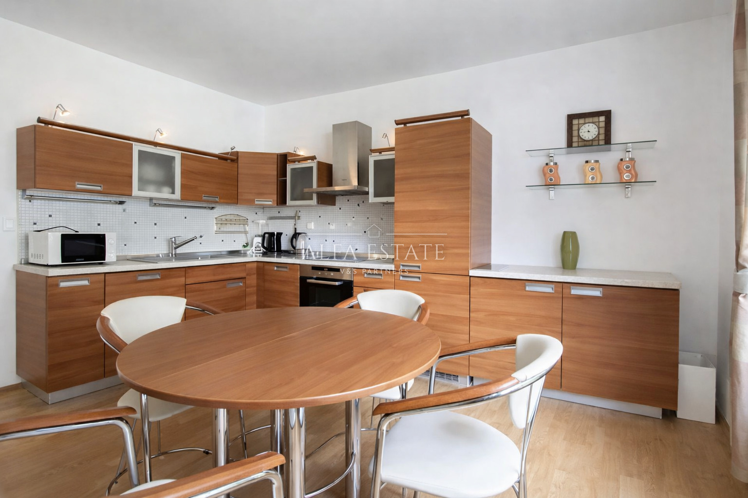 Pronájme mezonetového bytu 3+1, ul.Mariánskolázeňská, Karlovy Vary