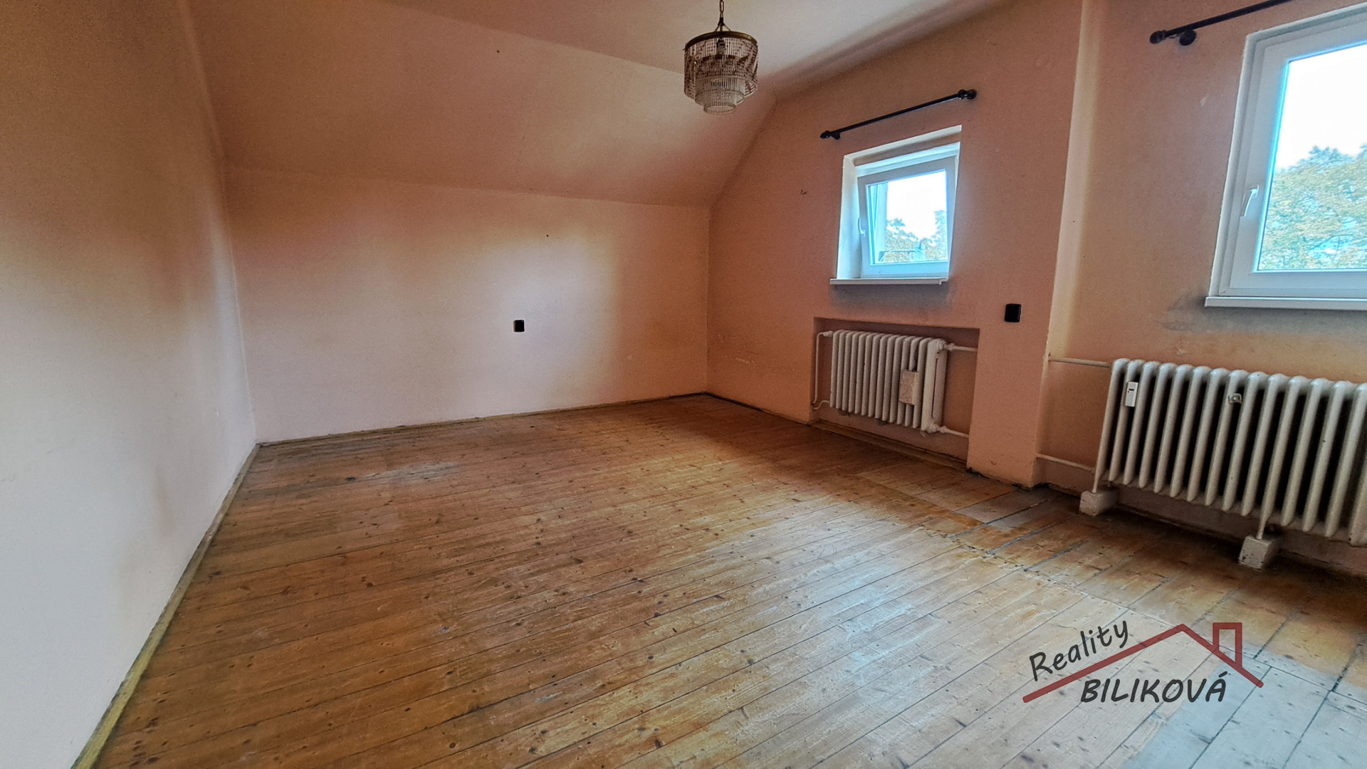 Prodej bytu 1+1 s parkováním, Lázně Toušeň